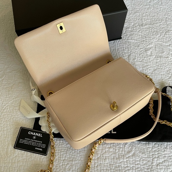 ‼️SOLD‼️Chanel 20A Fashion Therapy Medium Flap - Picture 12 of 13